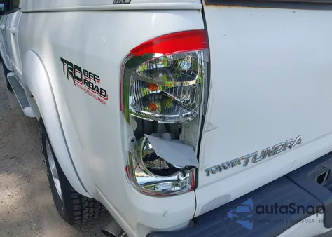 2006 Toyota Tundra Limited V8 из США, поврежденный, VIN 5TBDT48156S548488